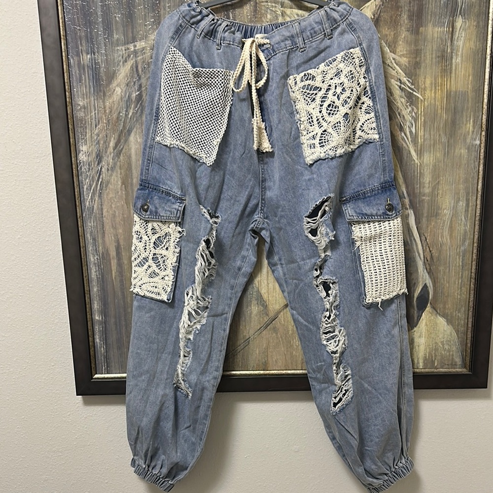 POL Blue Distressed Cropped Jeans with Cream Crochet Accents